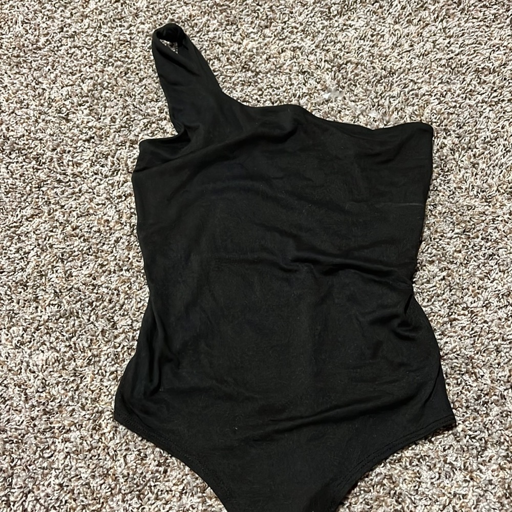 Gaze Black One Shoulder Bodysuit